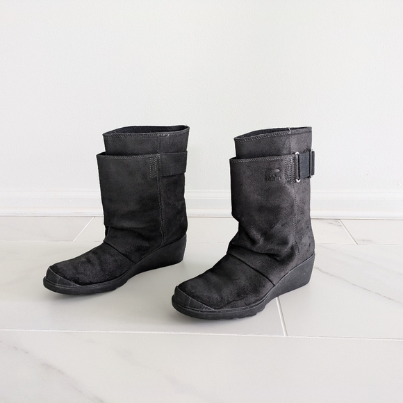 Winter Boots - Picture 2 of 6